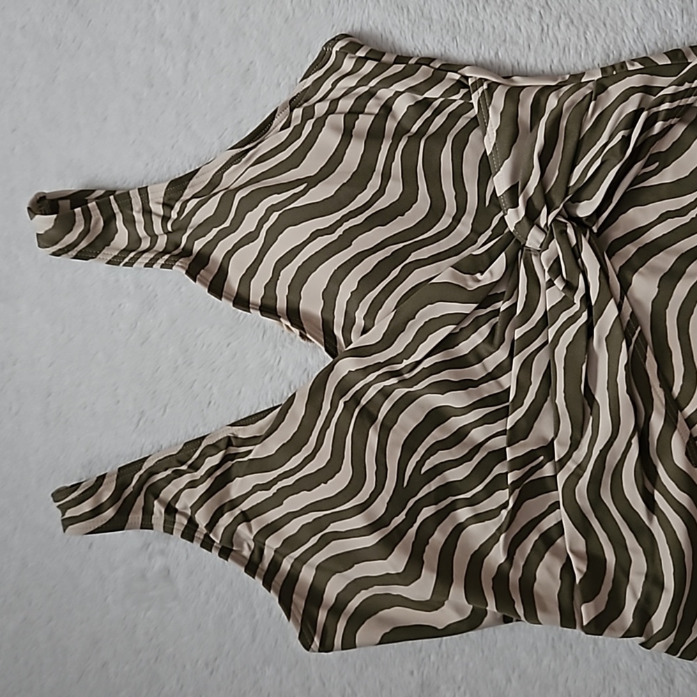 *NWT* Andie The Capri One Piece Swimsuit - Picture 5 of 13